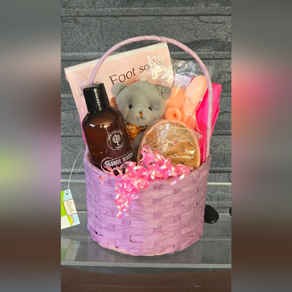 Free w/ Purchase $20+ScrubSilicone Feet Socks 2 Silicobe Finger Face Scrubs
